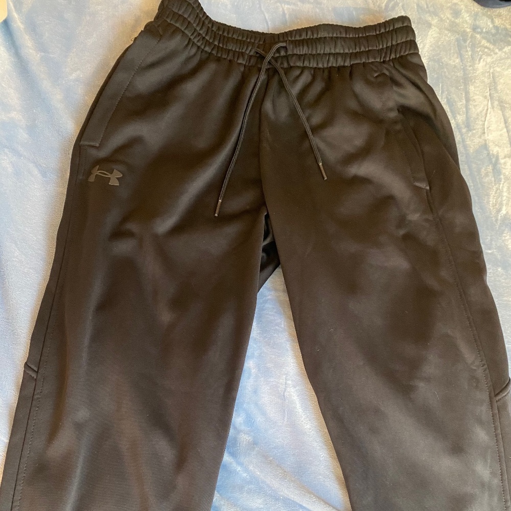 Under Armour new never worn mens medium cold gear sweatpants!